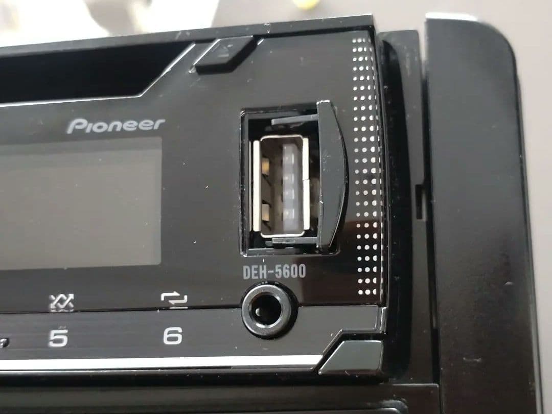 【✨️美品✨️】carrozzeria（ DEH-5600） Bluetooth