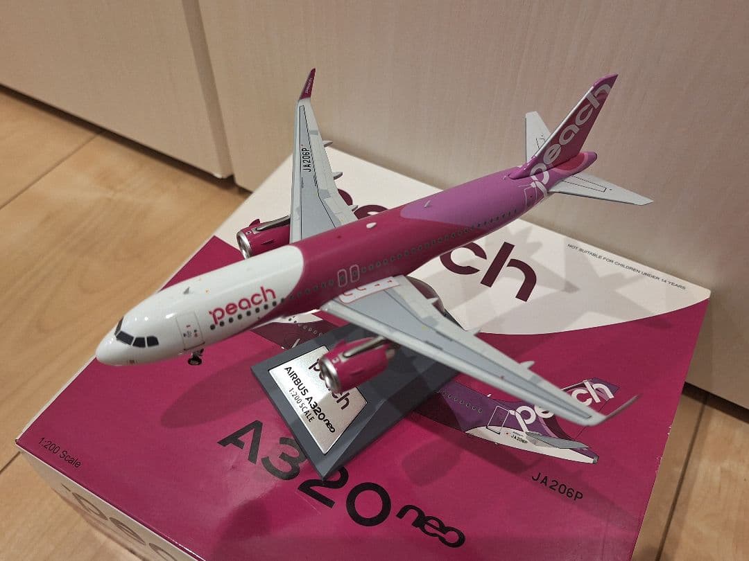 航空機・ヘリコプター J-Fox Peach A320Neo JA206P