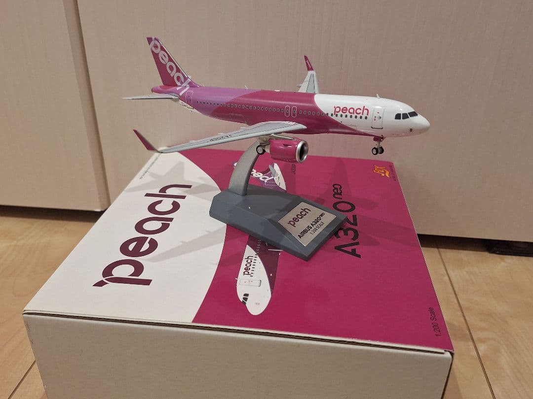 航空機・ヘリコプター J-Fox Peach A320Neo JA206P