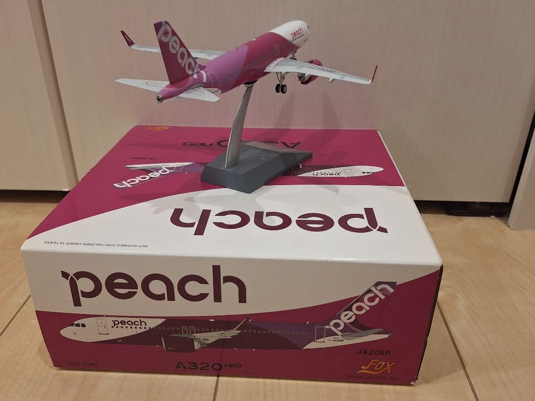 航空機・ヘリコプター J-Fox Peach A320Neo JA206P