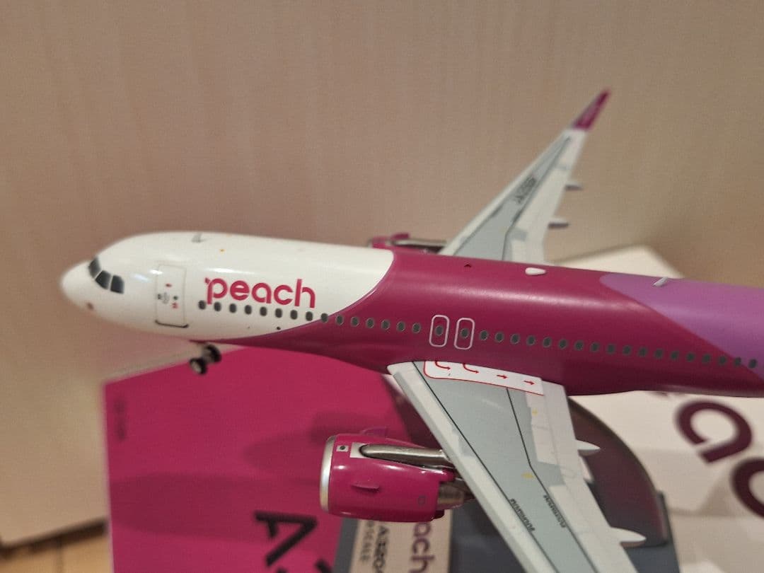 航空機・ヘリコプター J-Fox Peach A320Neo JA206P