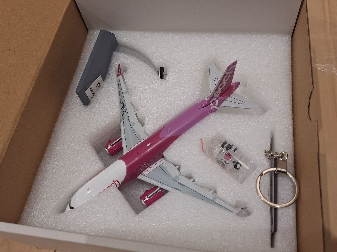 航空機・ヘリコプター J-Fox Peach A320Neo JA206P