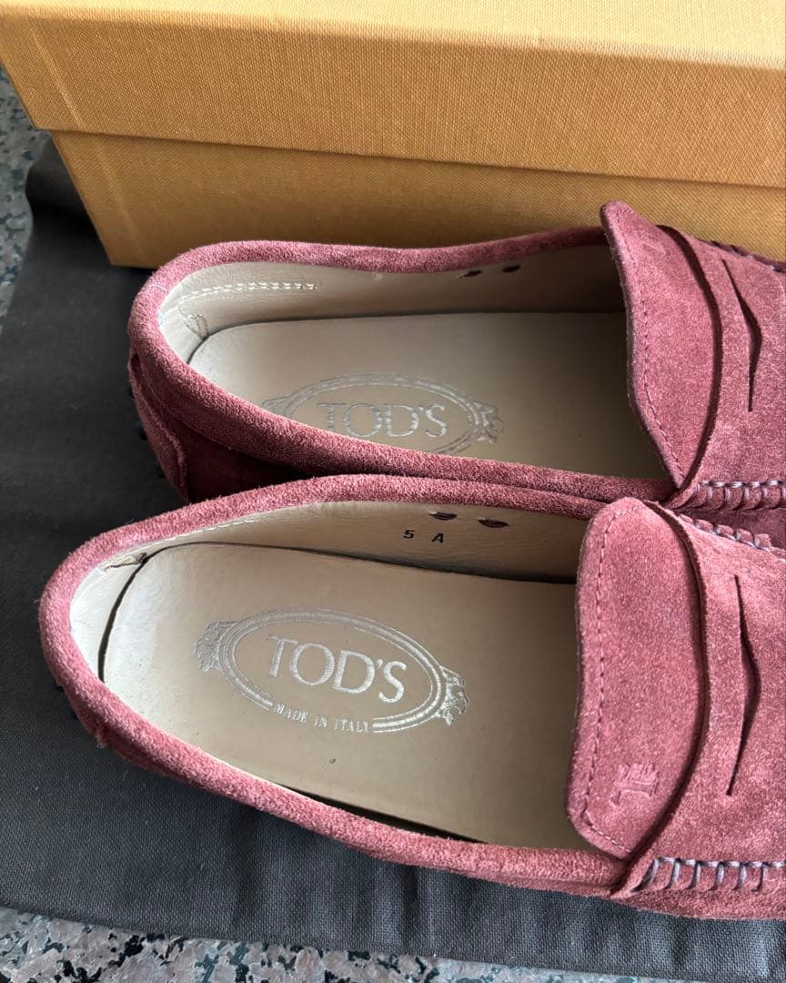 美品！TOD'S トッズ スエードドライビングシューズ 色 : バーガンディ