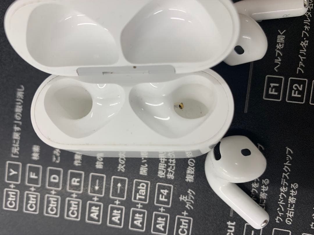 【最終値下げ❗️】AirPods4 第4世代 ノイキャンズキャンセリング 非搭載