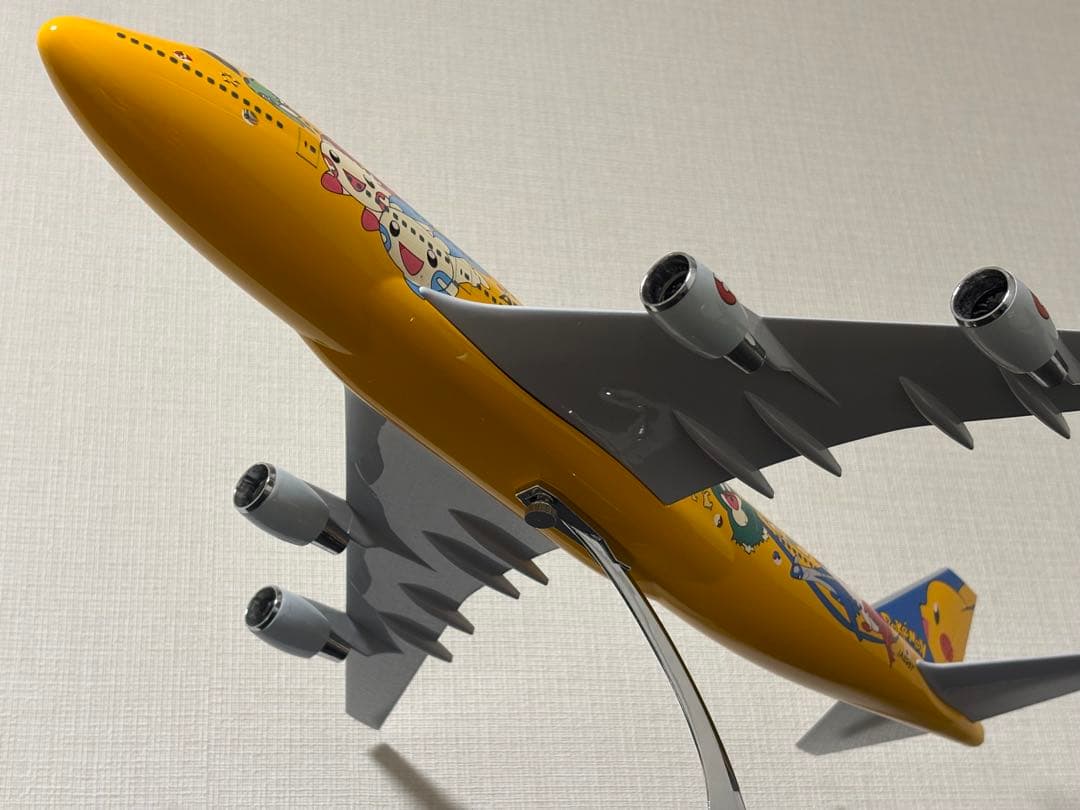 ANA ピカチュウジャンボ(ポケモンジェット) B747-400 JA8957