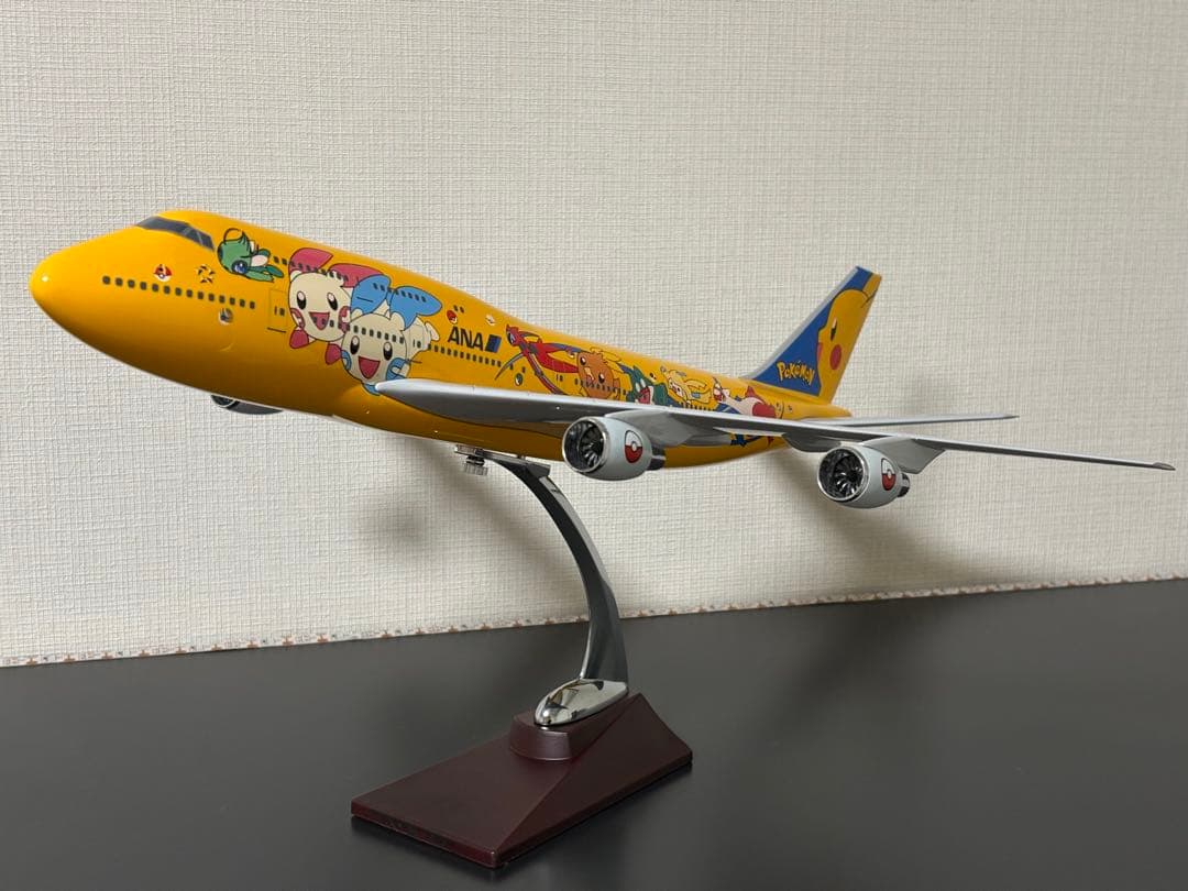 ANA ピカチュウジャンボ(ポケモンジェット) B747-400 JA8957