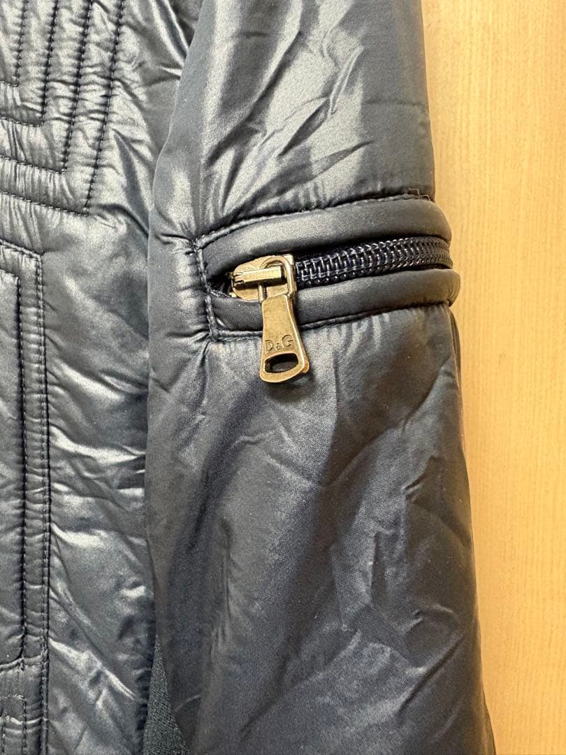 DOLCE&GABBANA ネイビーダウンジャケット　フードあり