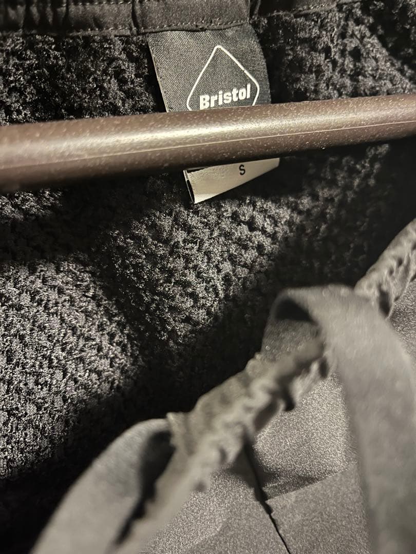 新品　25-26aw fcrb セットアップ　ボア　完売品　Sサイズ　ブリストル