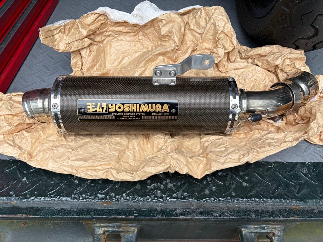 YOSHIMURA Z900RS用カーボンスリップオンマフラー