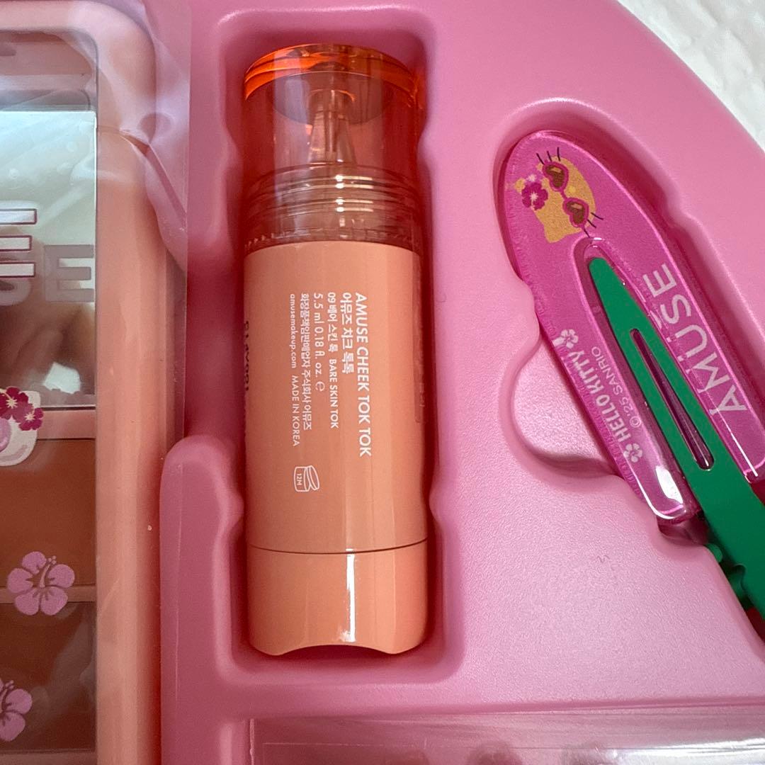 完売品　AMUSE 日焼けキティ　フルメイクキャリー　イエベ