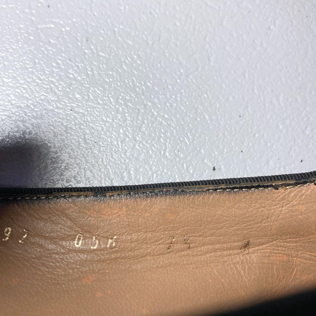 サルヴァトーレフェラガモ ヴァラリボン フラットシューズ スコッティ 黒 25