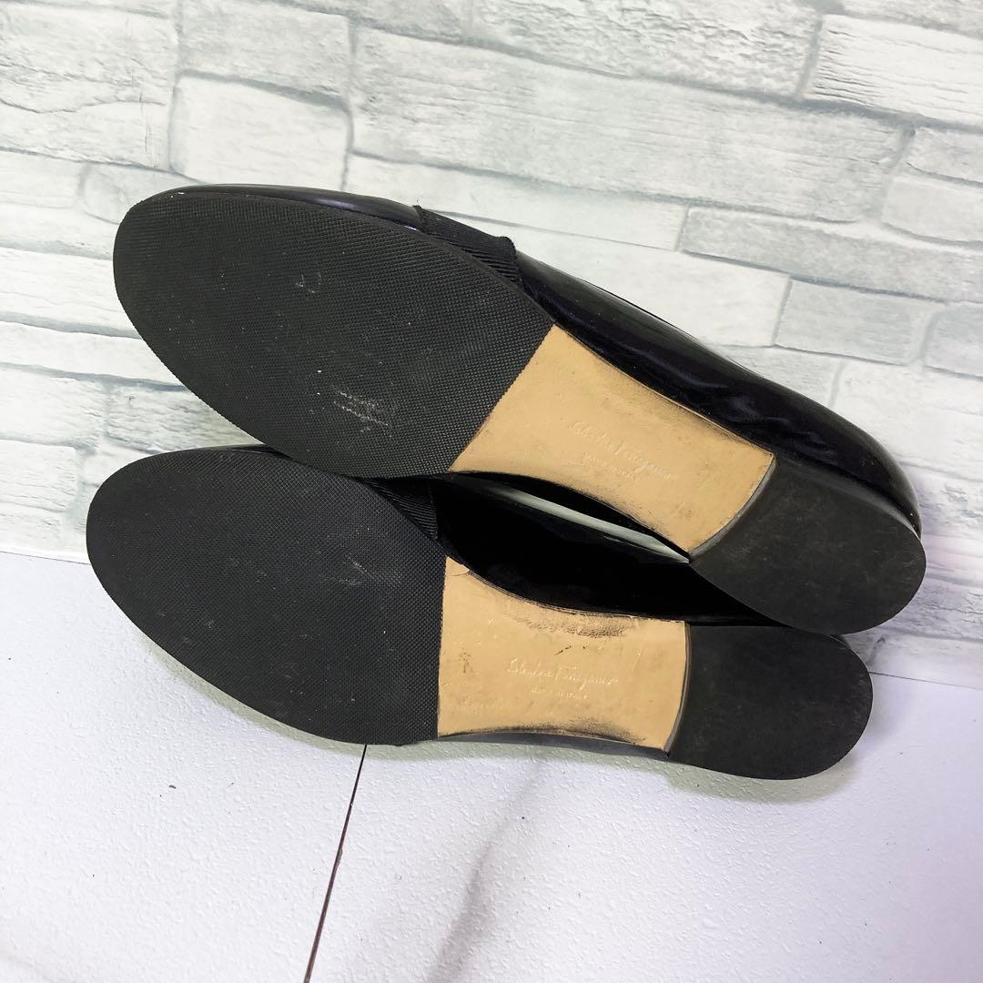 サルヴァトーレフェラガモ ヴァラリボン フラットシューズ スコッティ 黒 25