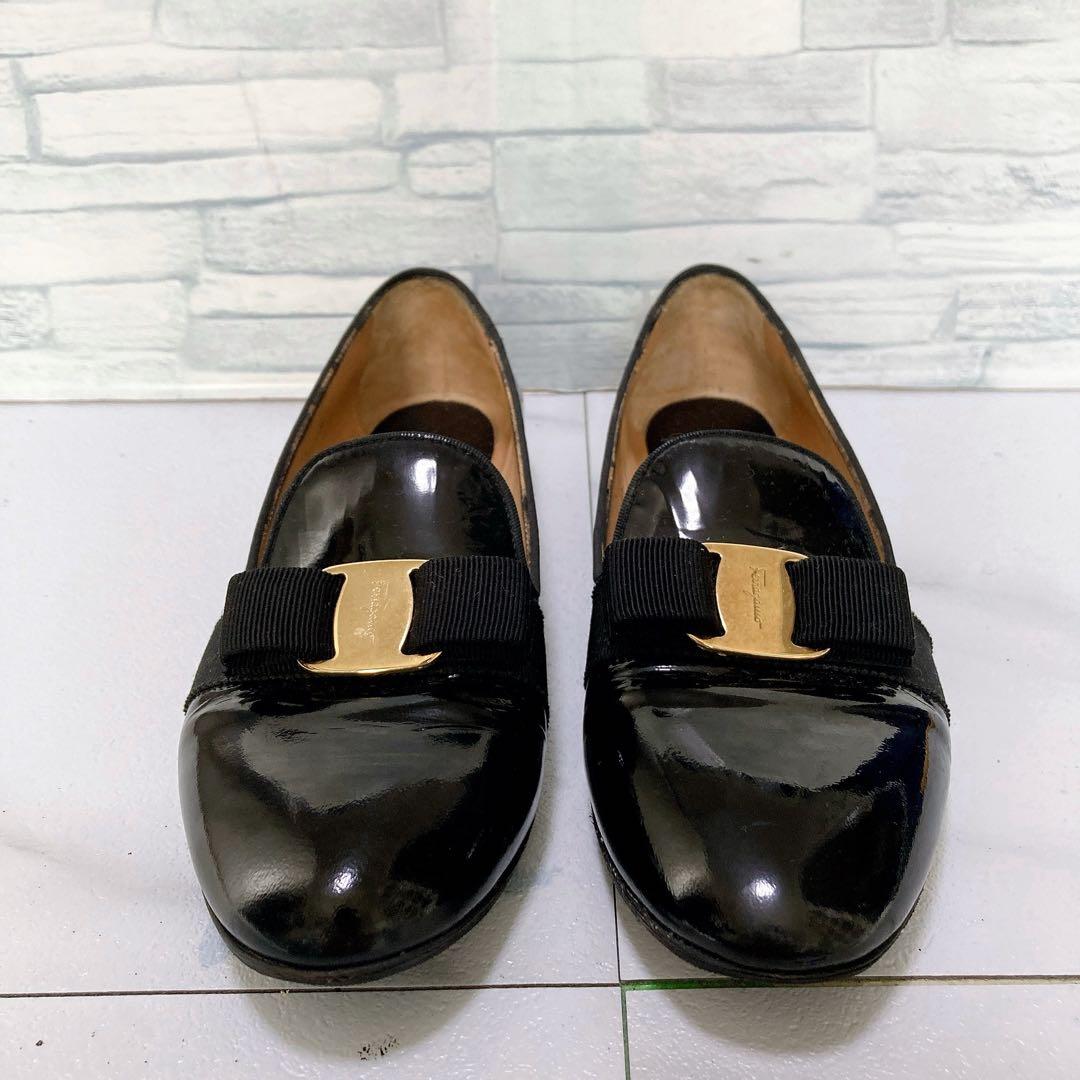 サルヴァトーレフェラガモ ヴァラリボン フラットシューズ スコッティ 黒 25