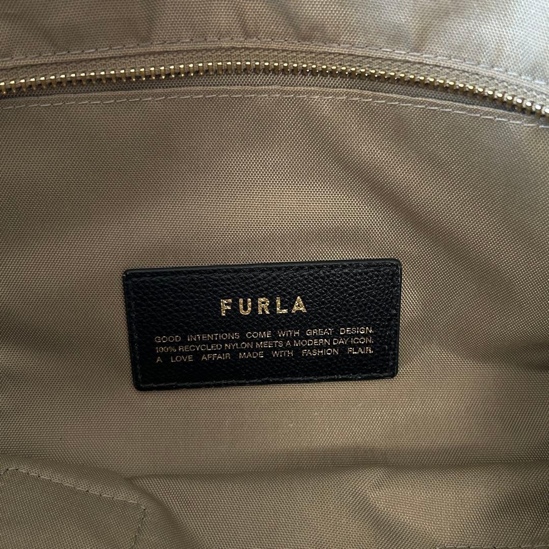 FURLA PIUMA フルラ　ピューマ　ショルダー　M ナイロンバッグ　黒