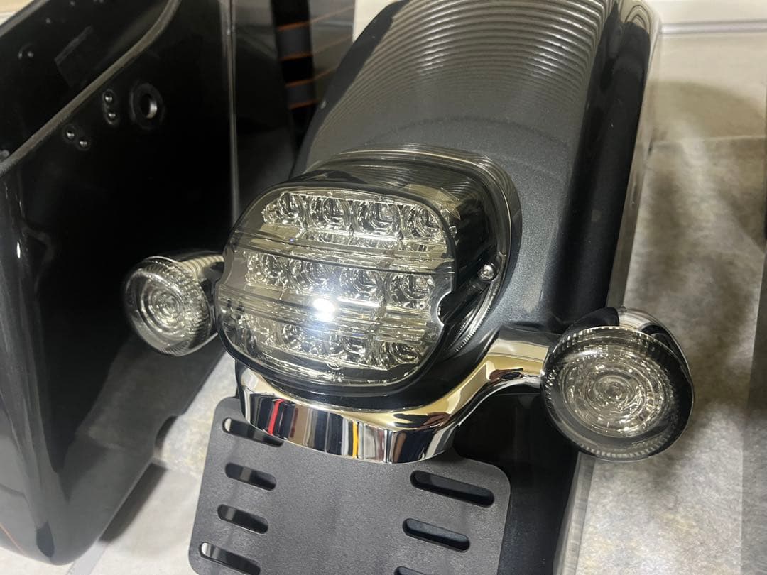 ハーレー純正 CVO サドルバック・リアフェンダー セット FLTRUSE