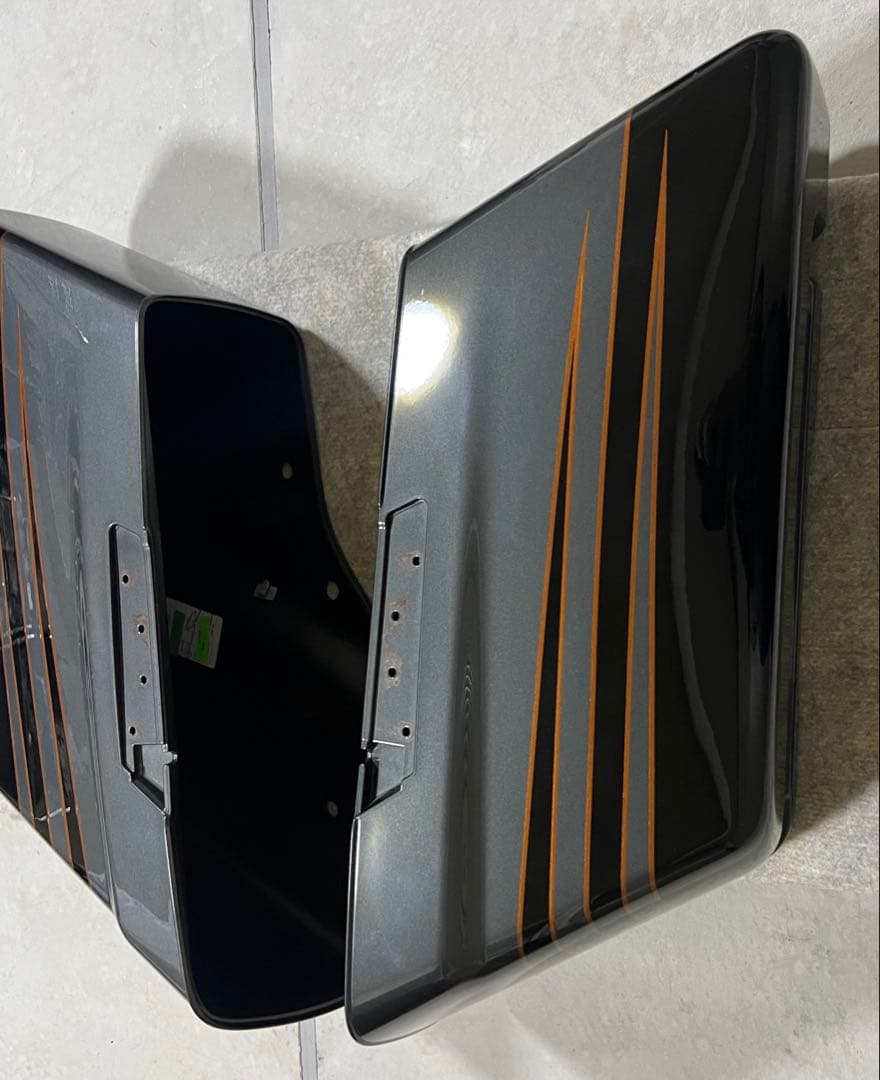 ハーレー純正 CVO サドルバック・リアフェンダー セット FLTRUSE