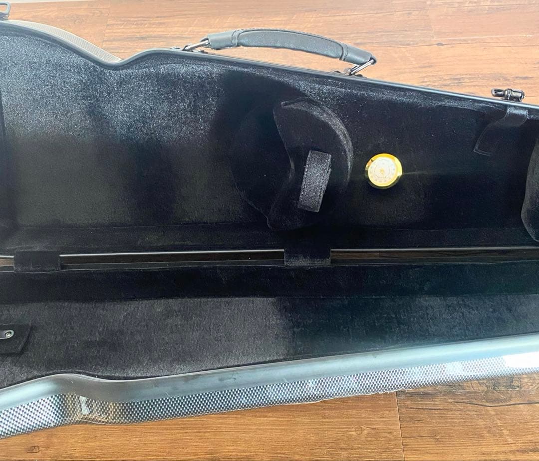 【値下げ！】KYLIESMAN バイオリンケース 4/4 カーボン製 付属品付き