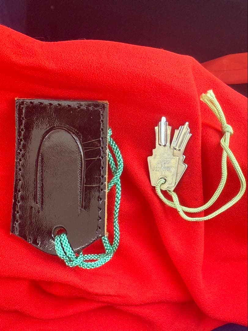 【送料込み】ジャンク品扱い★三味線　ハードケース付き　日本楽器