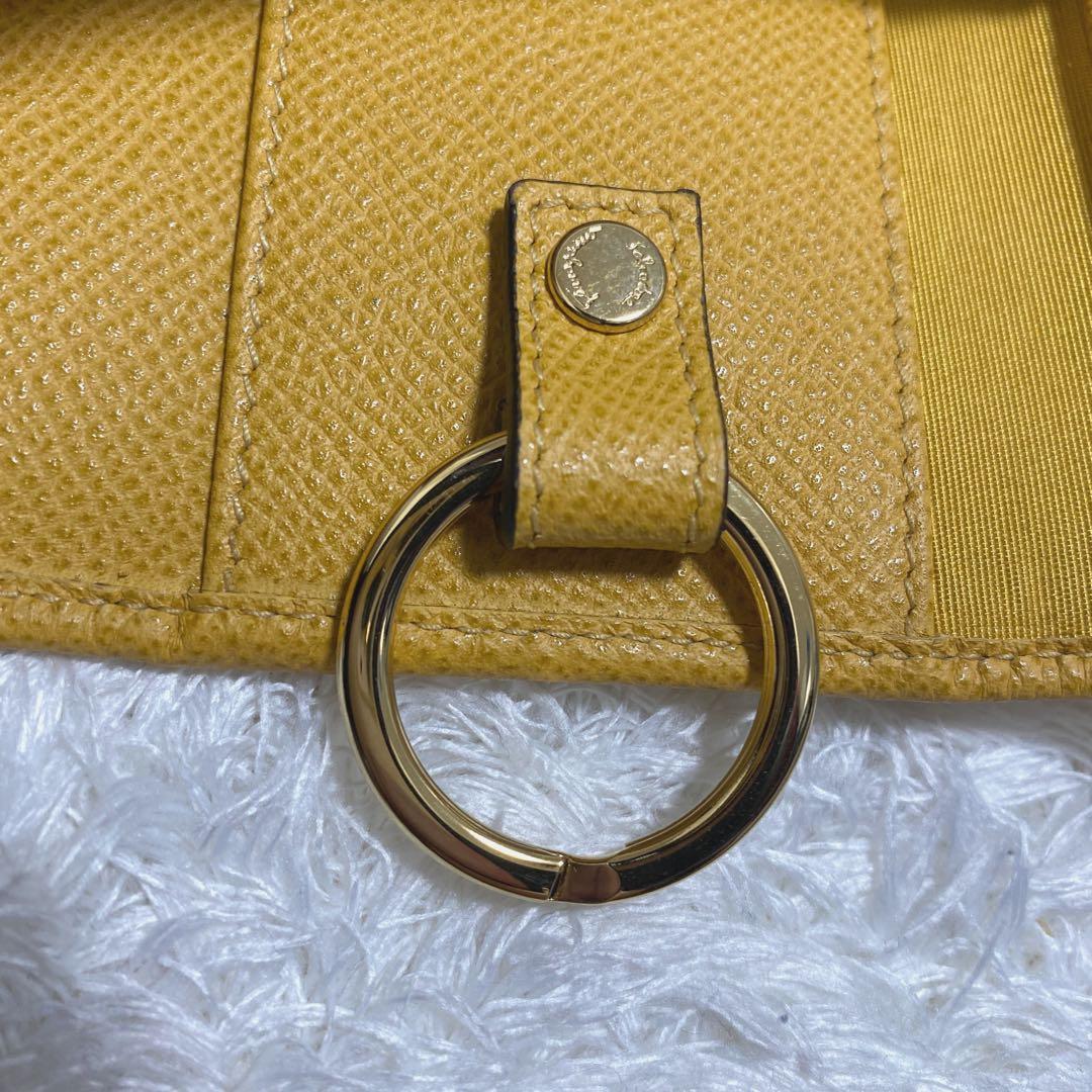 フェラガモ　キーケース　6連　ガンチーニ　美品　黄色　オレンジ　小物　箱付き