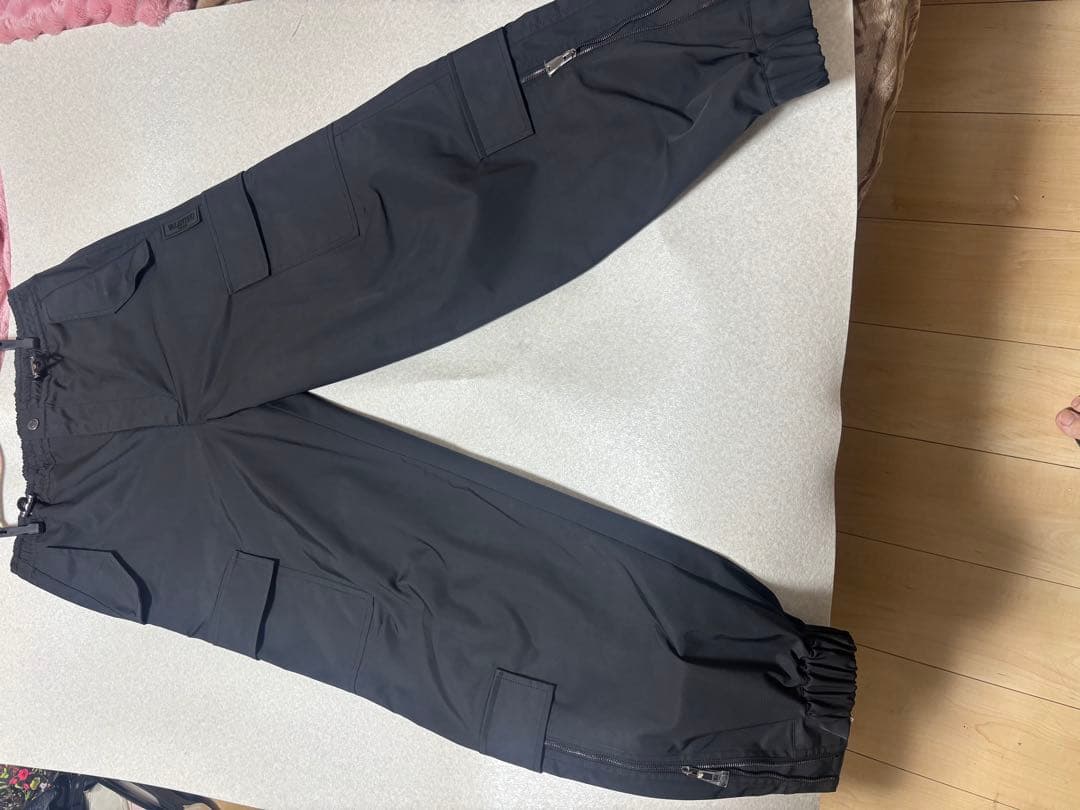 ピッチョーリ期　VALENTINO ブラック カーゴパンツ