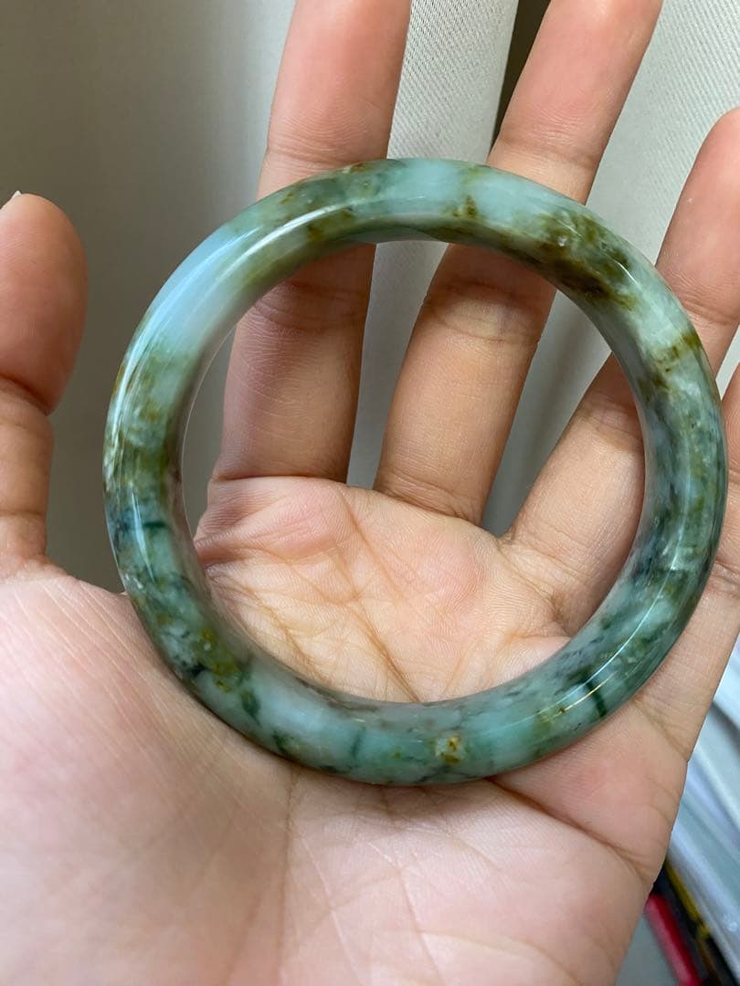 ミャンマー産天然翡翠バングル【Type A】58mm