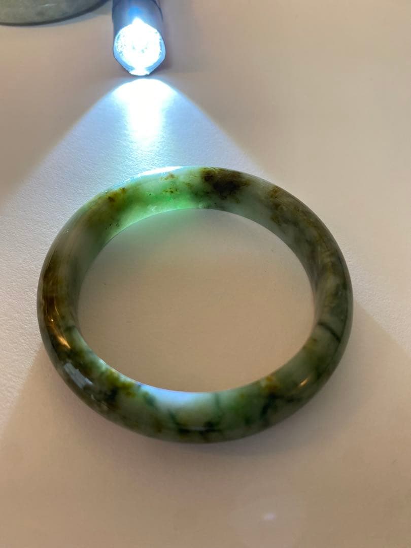 ミャンマー産天然翡翠バングル【Type A】58mm
