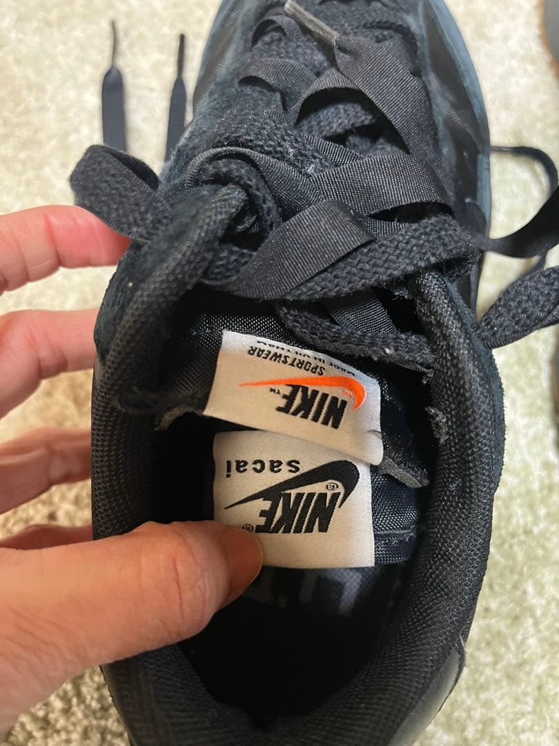 Sacaiㄨnikeブラック スニーカー