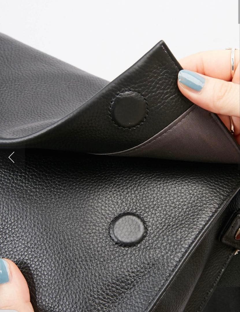 ear PAPILLONNER ワイドテープショルダーバッグ 本革 軽量 紺色