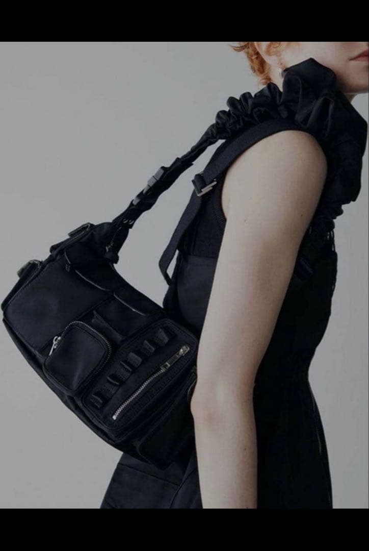 ameri vintage 黒 ナイロン ショルダーバッグ　アメリヴィンテージ