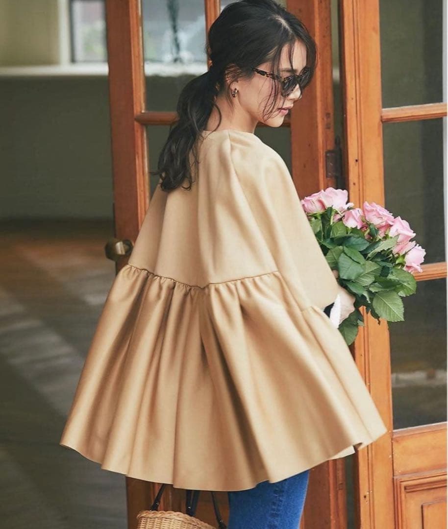 セブンテンダブルクロスフレアショートコートM ベージュ