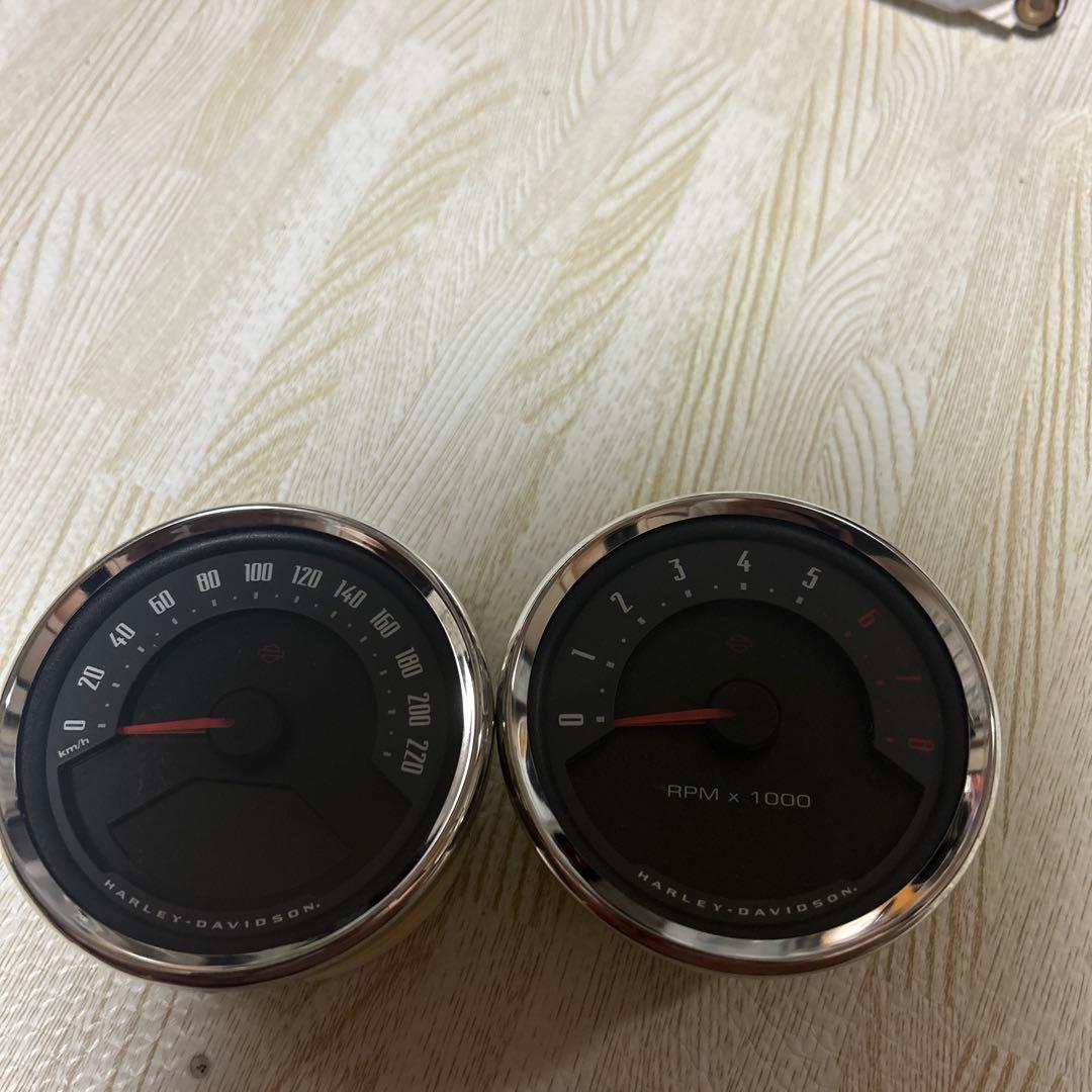 ハーレー FXLRS ？ローライダーS メーター中古品美品
