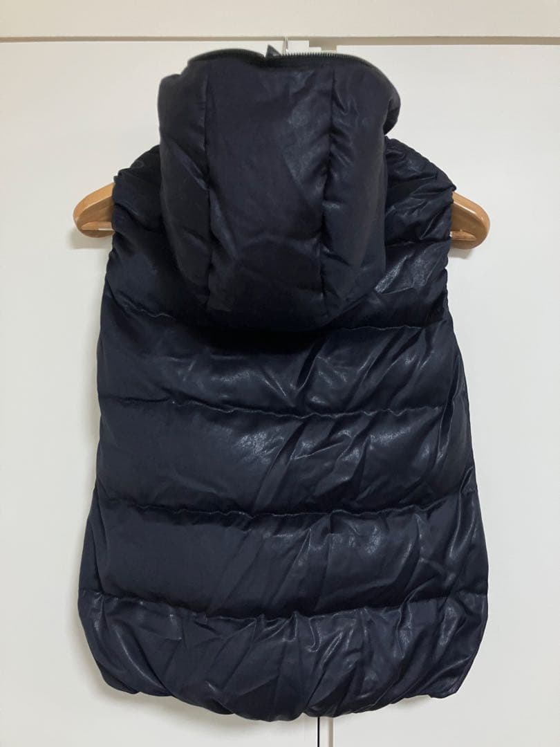 DUVETICA デュベティカのダウンベスト　FEBEDUE 40サイズ　紺