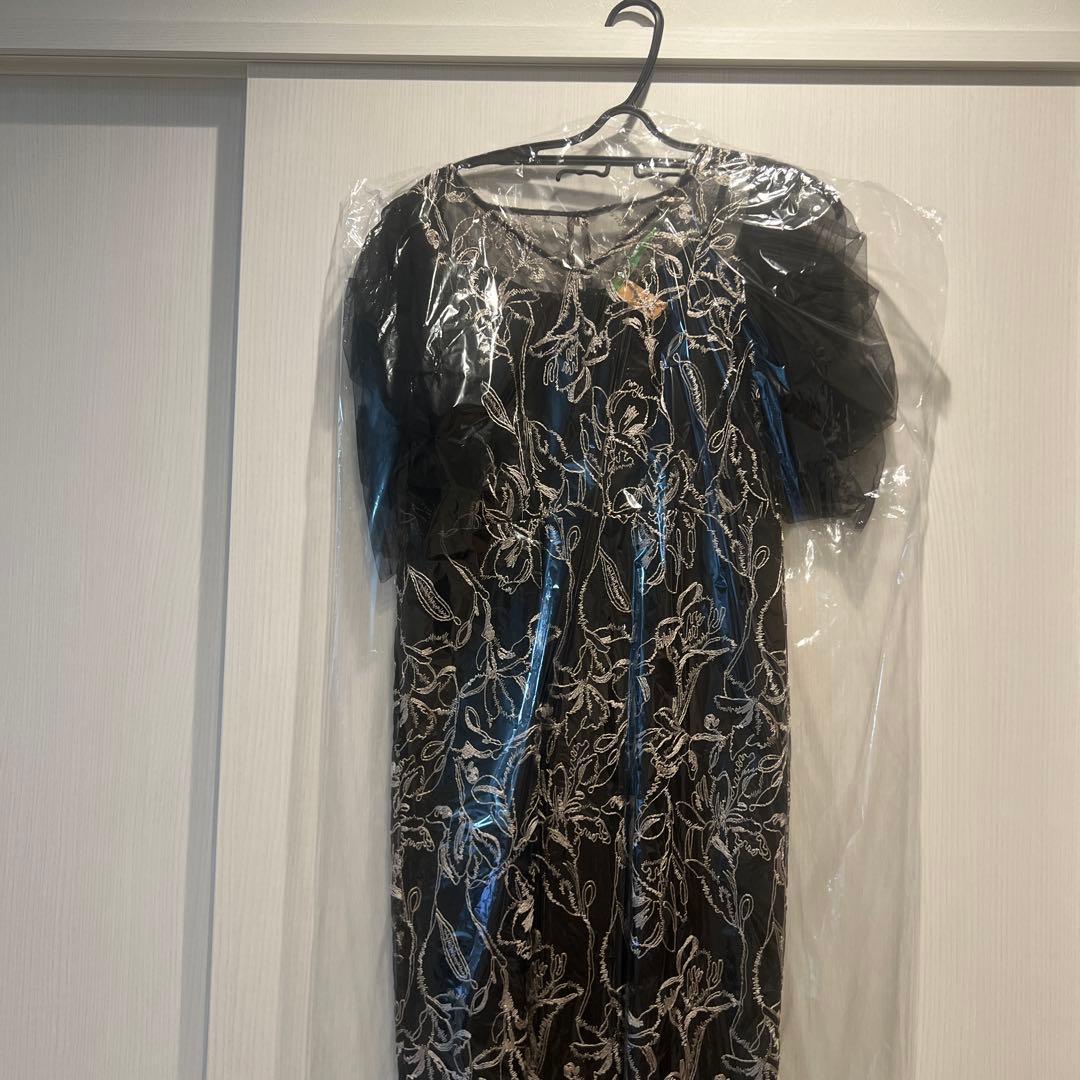 LE’RURE リルアー　Fluffy sleeve pencil dress