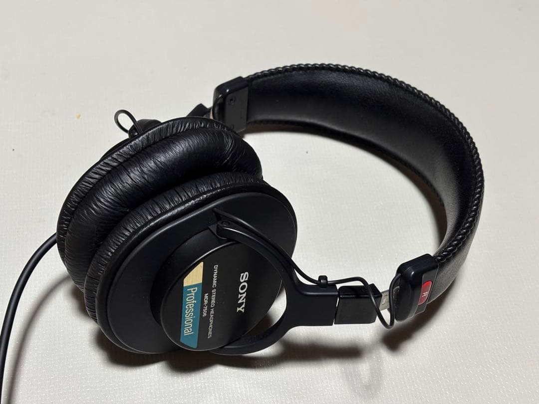 Sony MDR-7506 スタジオモニターヘッドフォン
