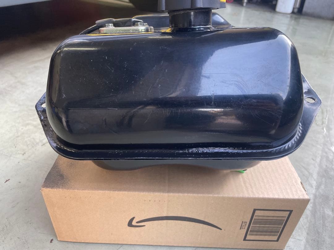 グランドアクシス100 タンク