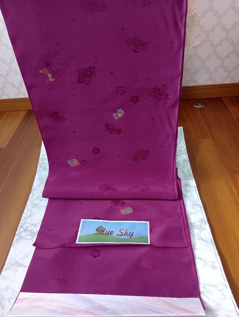 未使用　反物■御襦袢地　赤紫色　正絹　動物　花柄