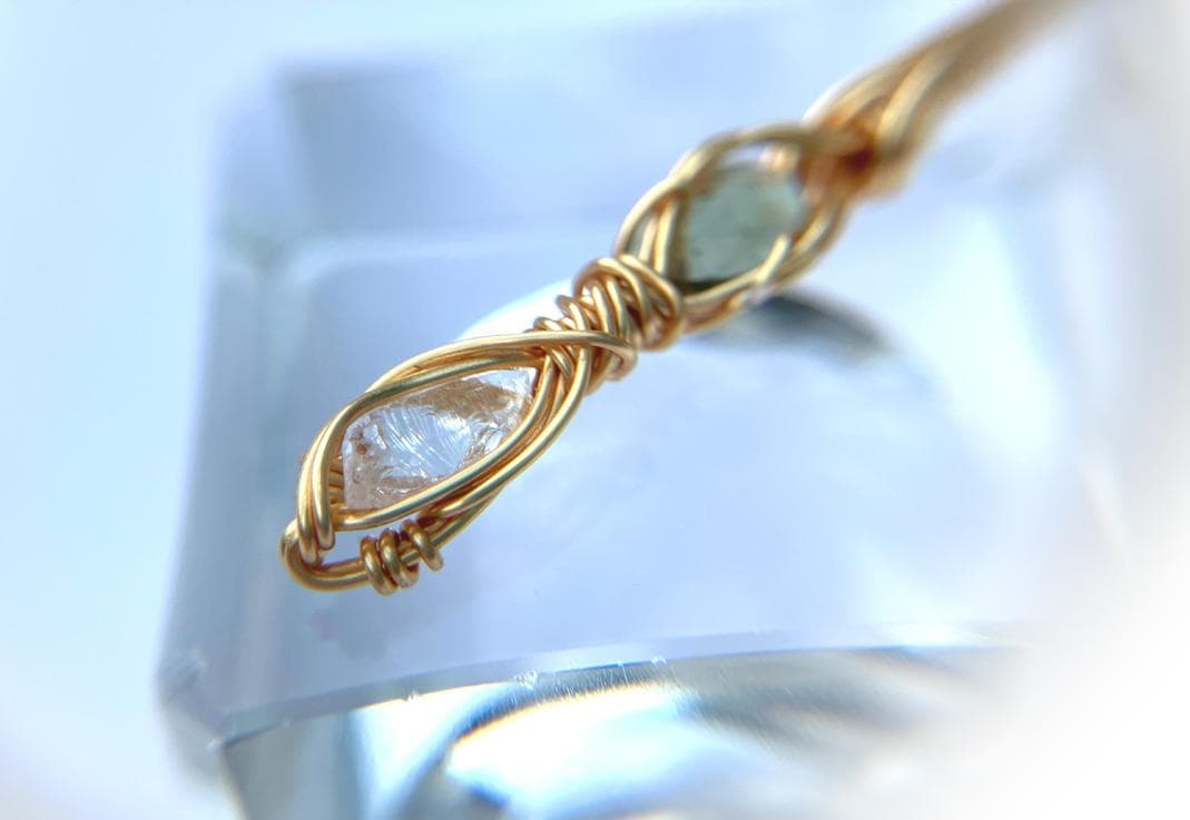 高波動フェナカイトシナジーペンダントトップ（サポートストーン：モルダバイト）◇