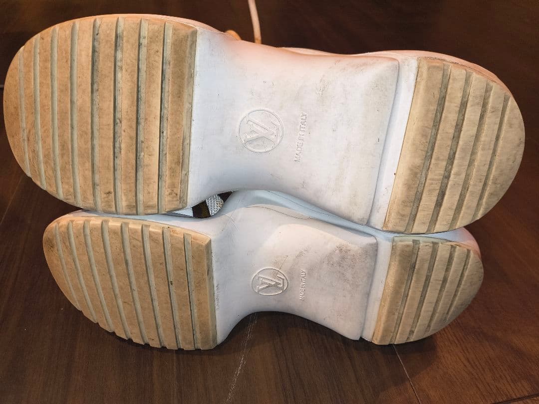 ヴィトン　アークライト　スニーカー　37ハーフ　レディース