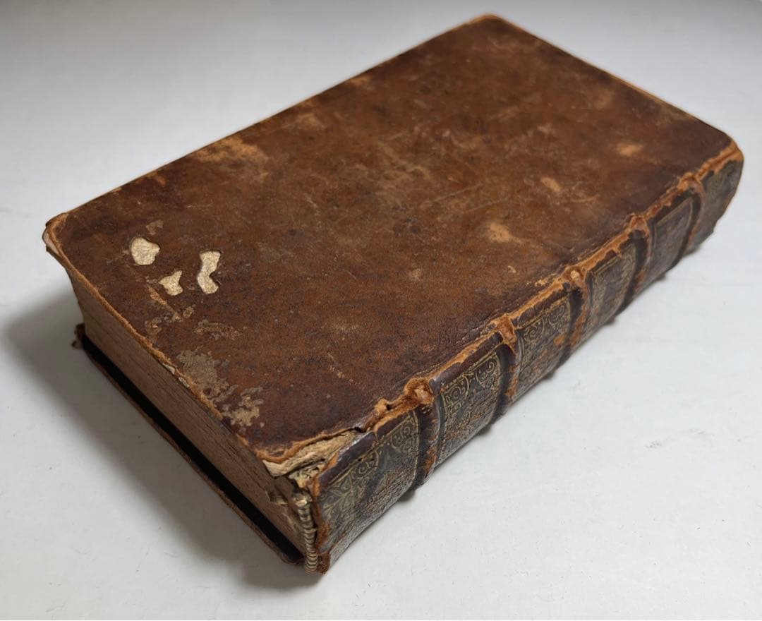 古本　1696年出版　「イギリス女王エリザベス一世の人生」　第2巻　フランス語