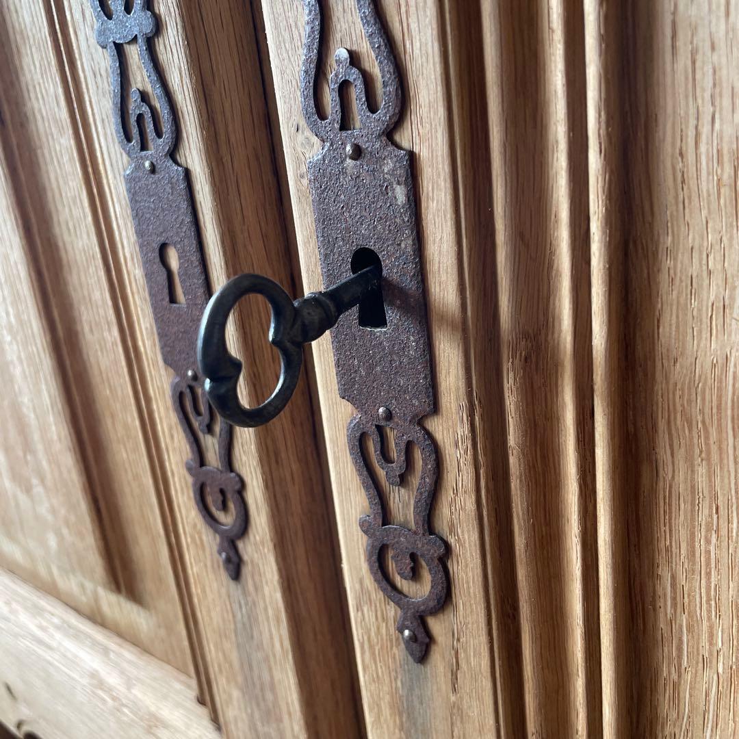 ビンテージ ドロワーコンソールキャビネット 剥離