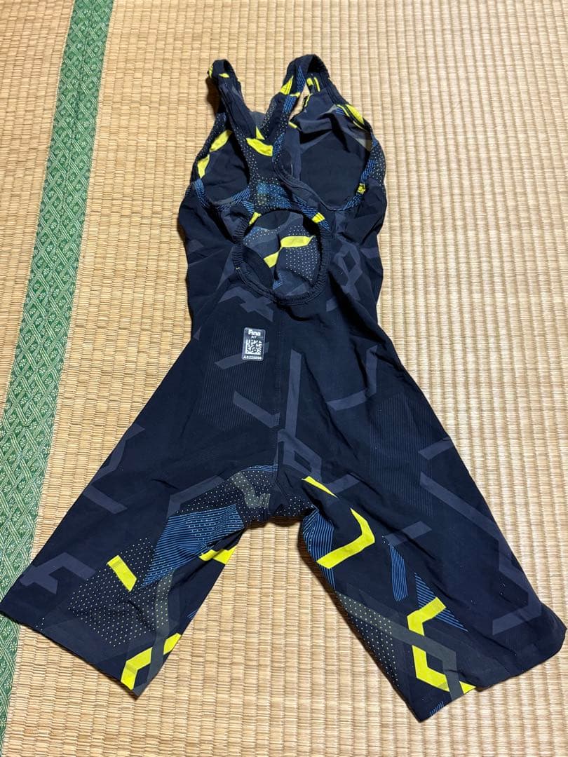 美品　アシックス　高速水着　競泳水着　トップインパクト　M