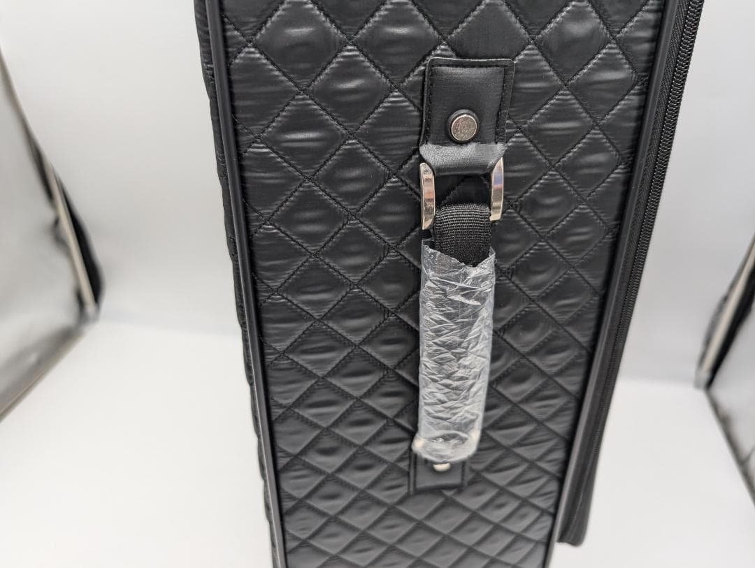 極美品　キティーちゃん キャリーケース　キルティング　サンリオライセンス正規品