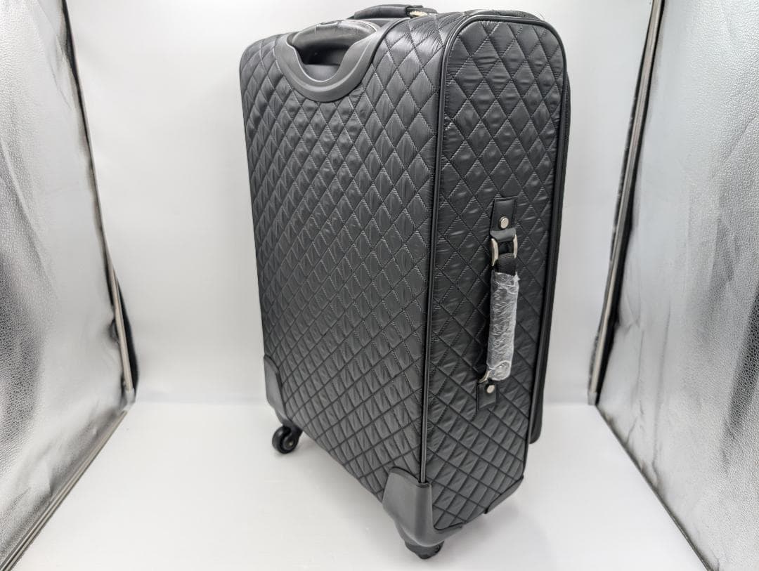 極美品　キティーちゃん キャリーケース　キルティング　サンリオライセンス正規品