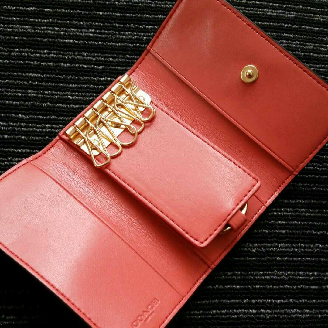 COACH キーケース F67667 新品 ホワイト×花柄 最新作 レディース