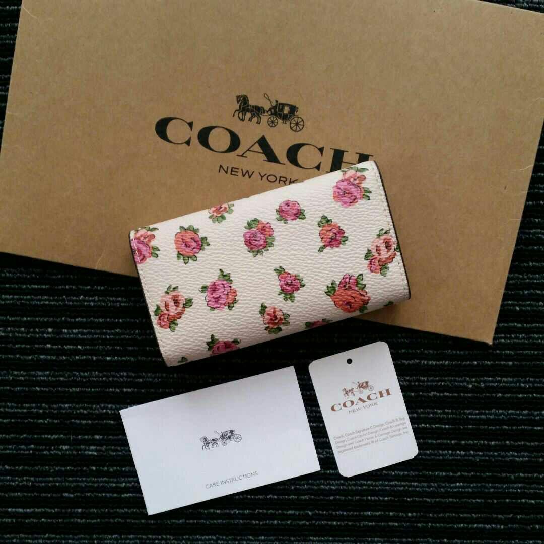 COACH キーケース F67667 新品 ホワイト×花柄 最新作 レディース