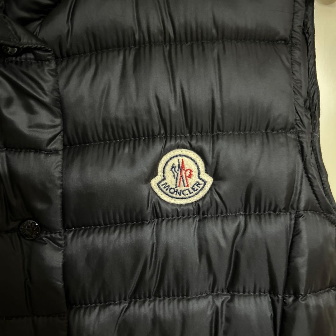モンクレール　ダウンベスト　０