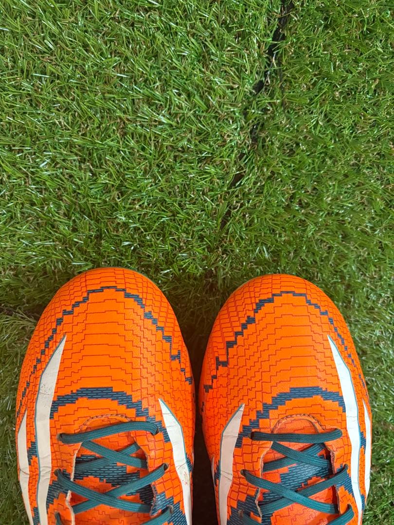 アディダス アディゼロf50 FG