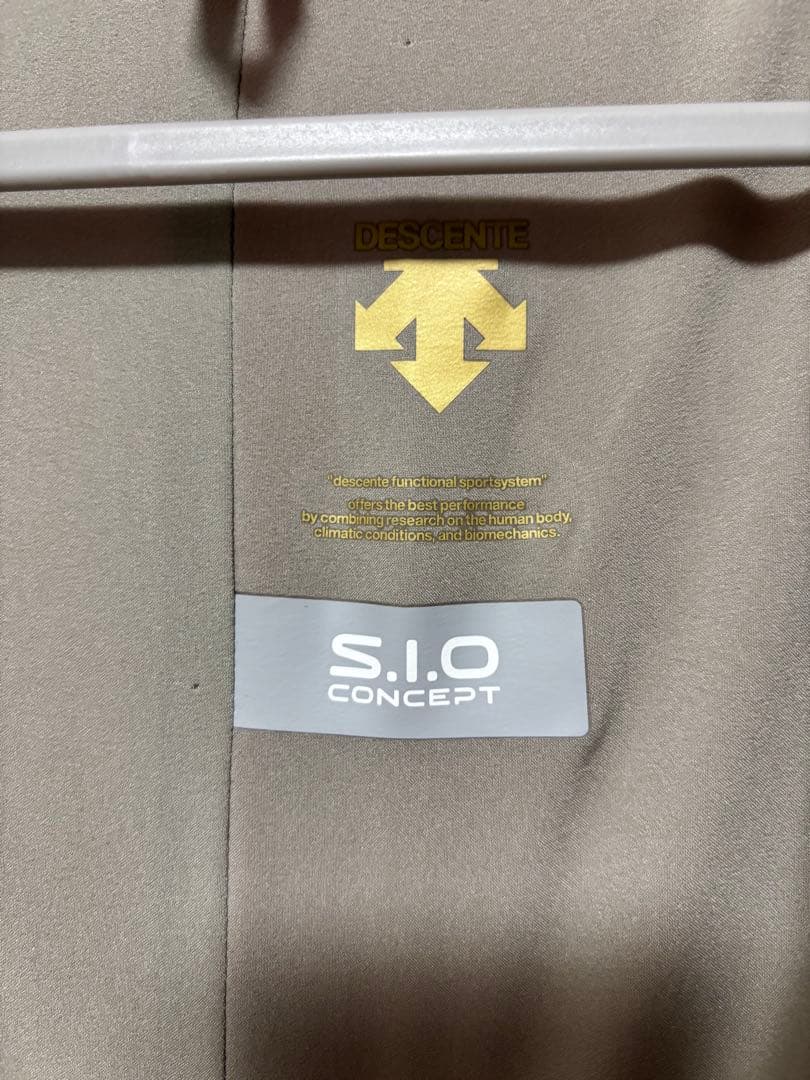 DESCENTE S.I.O CONCEPT レッドジャケット Lサイズ