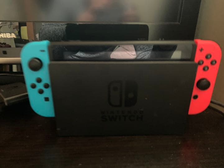 任天堂スィッチ本体とゲームソフト