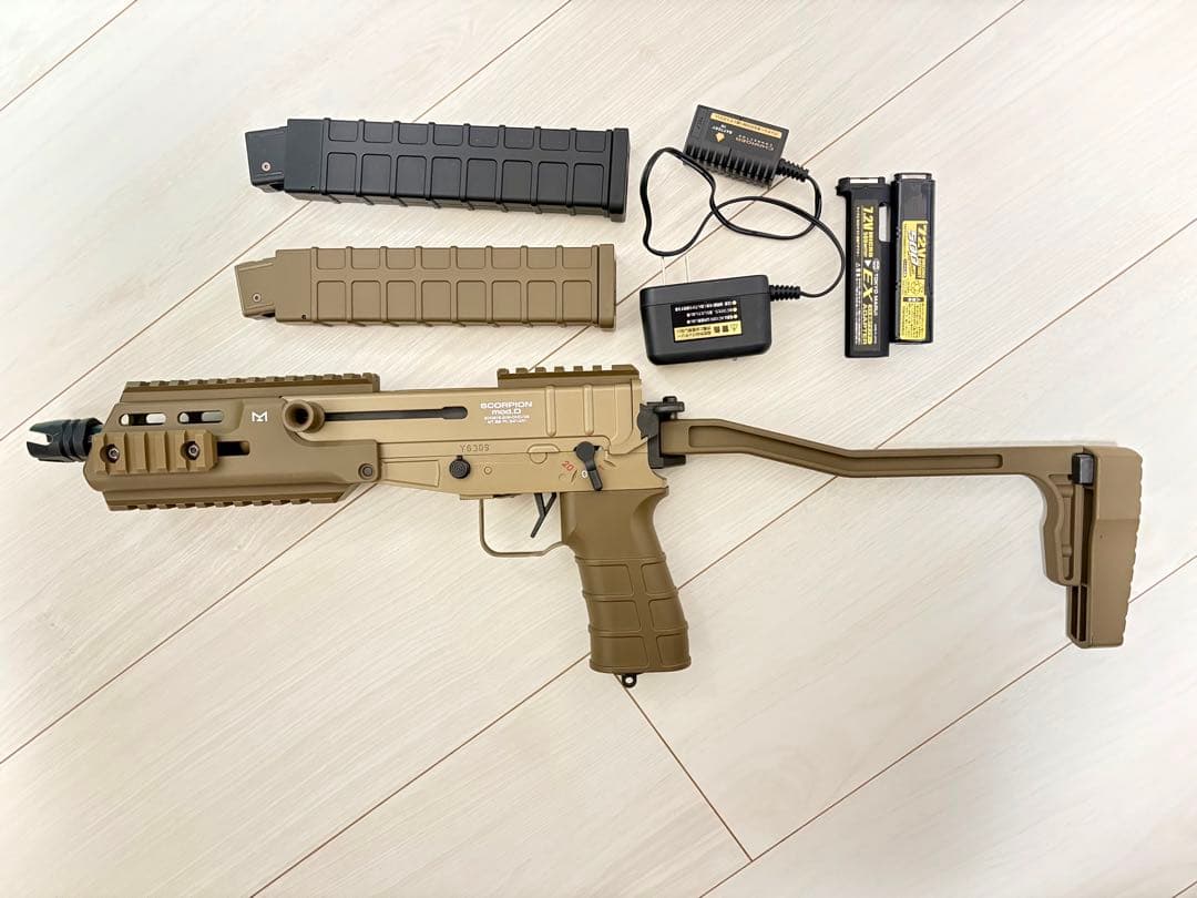 【生産終了】東京マルイ スコーピオン mod.D 電動SMG バッテリー付